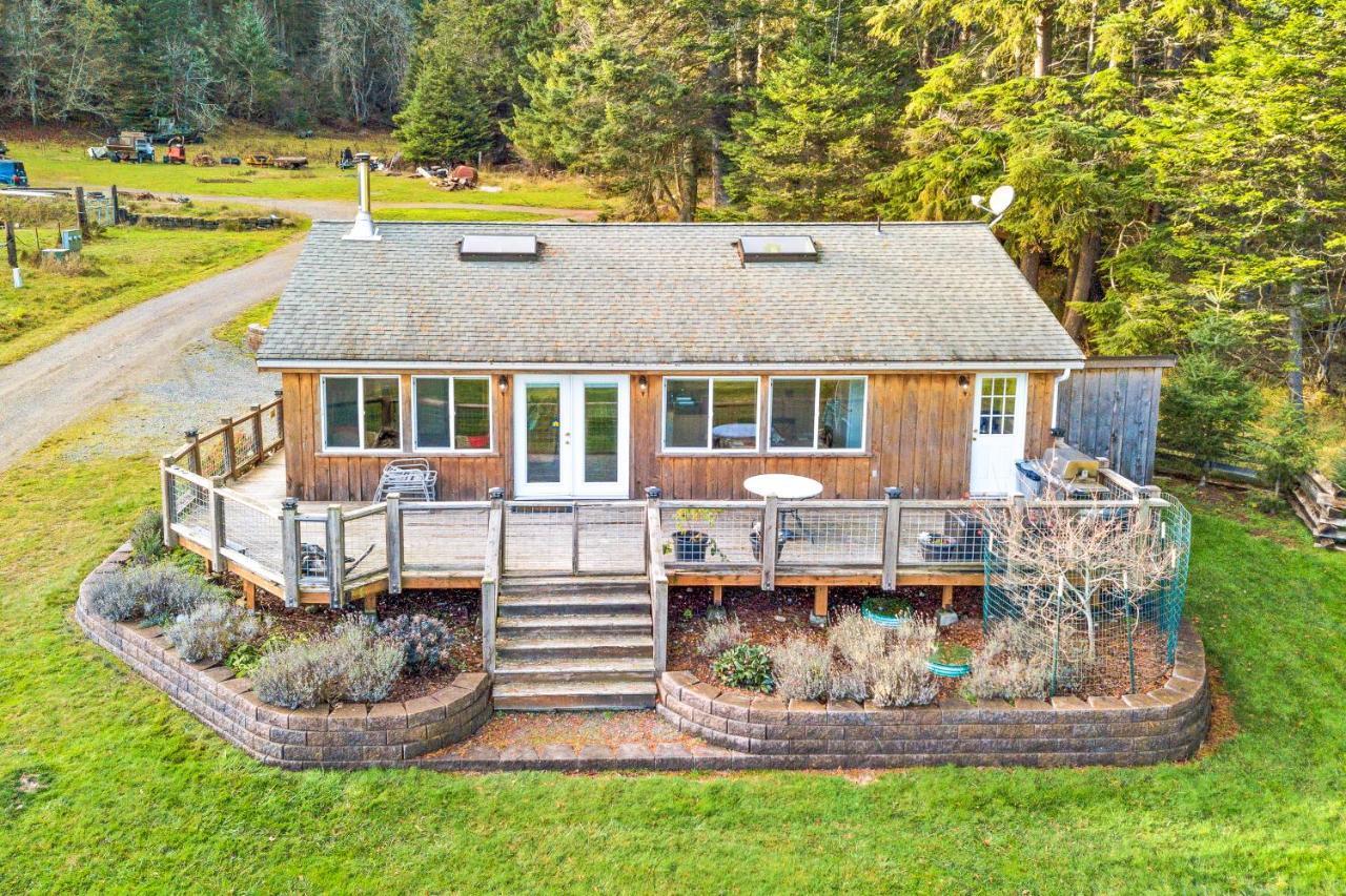 Obstruction Pass Cottage Olga Exterior foto
